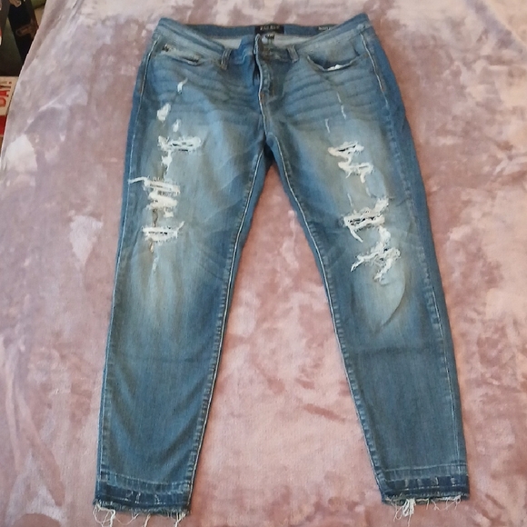 Judy Blue Skinny Distressed Blue Jeans - Picture 6 of 6